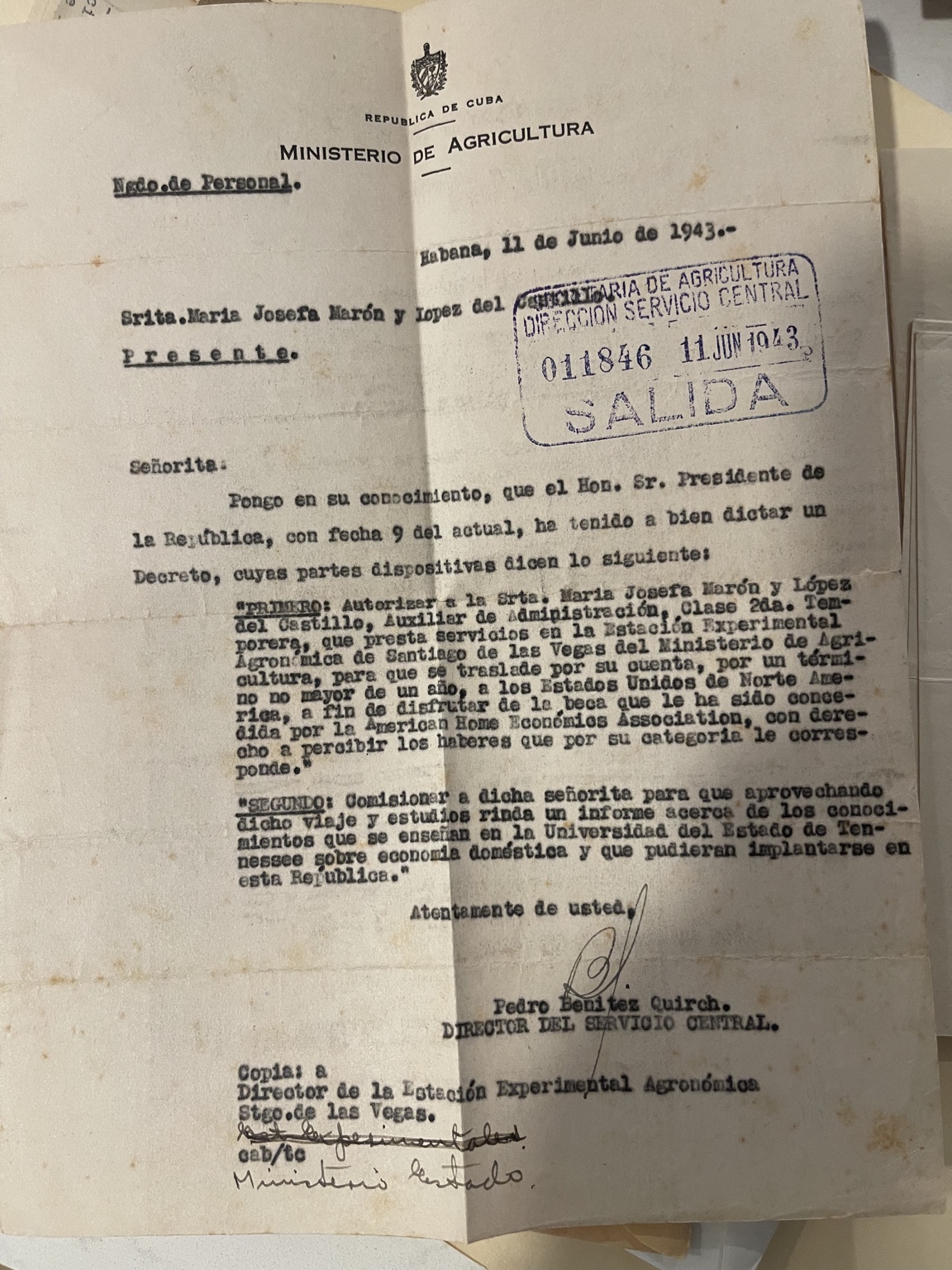 June 1943 Cuban Ministry of Agriculture decree authorizing María’s United States fellowship